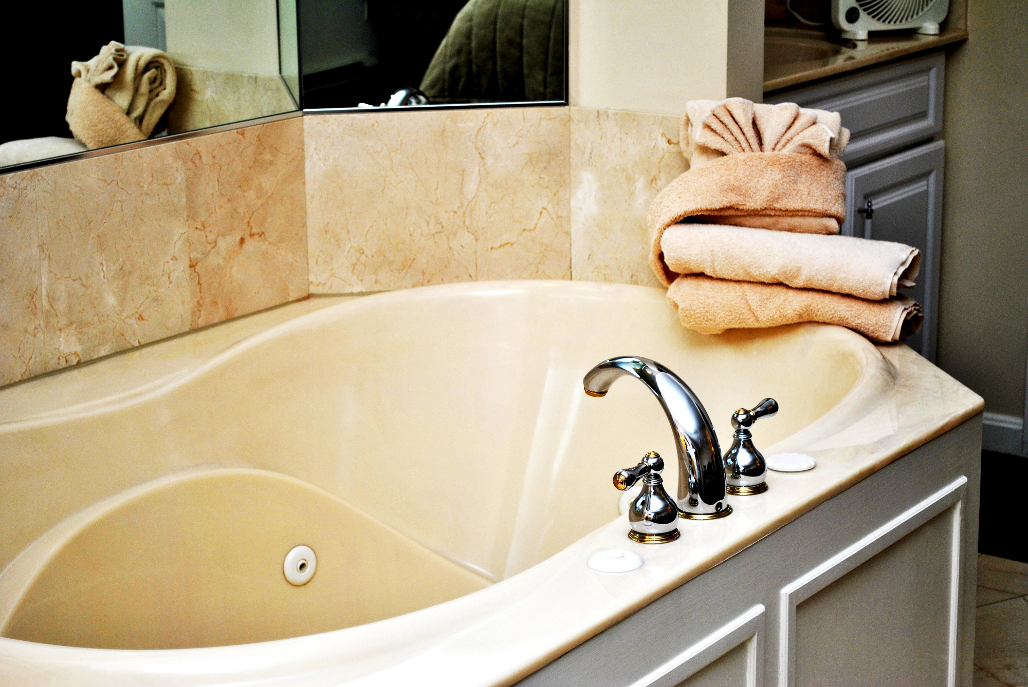 Kopalne kadi in večerno sproščanje